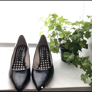 ZARA basic pointed toe block heels black patent